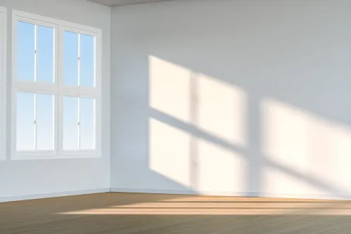 Sonnenlicht fällt durch ein Fenster